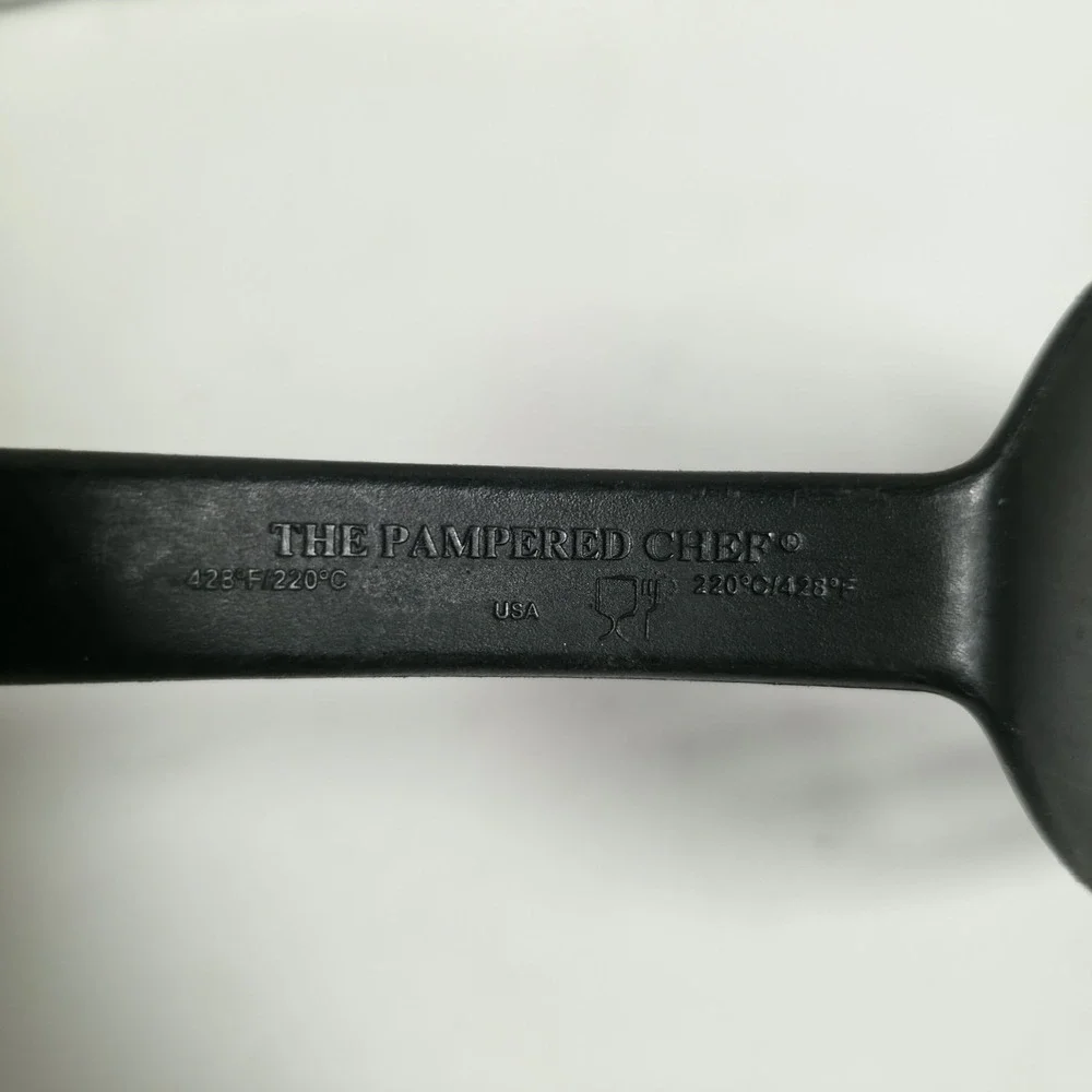 Pampered Chef Black Nylon Slotted Spatula Turner Flapper Kitchen Utensil 12.5